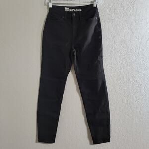 No Boundaries Women's 0 High Waist Black Denim Jeans